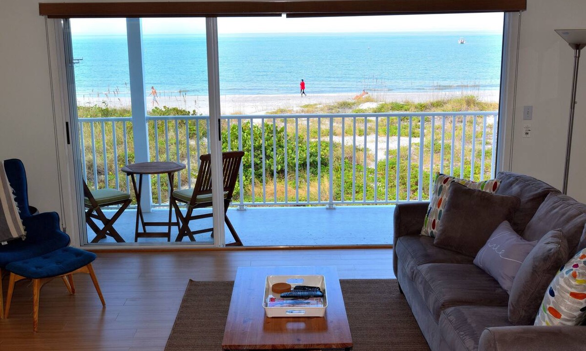 Indian Rocks Beach Condo | Beachfront Condo With Panoramic Views of the Gulf Plus, Beach Gear, Grill & Wifi