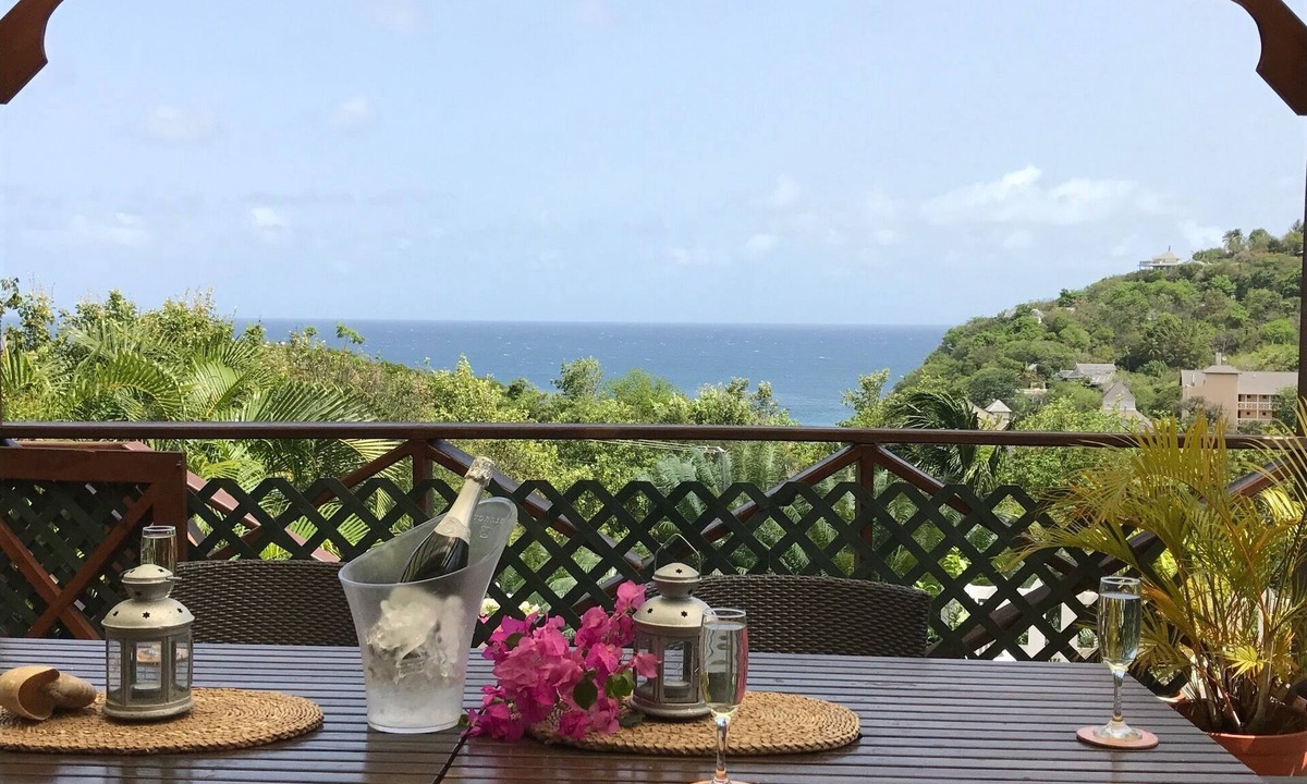 Cap Estate House | Fully staffed villa with a view of the ocean! Families welcome