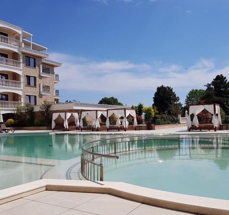 Nessebar Apartment | Luxury double bed apartment-studio in apartment hotel "Valencia Gardens" on beautiful beach