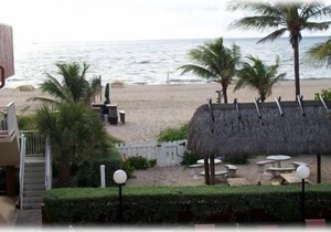 OCEANFRONT FOR NEW YEARS EVE 2025 ! START 2026 IN SUNNY SOUTH FLORIDA. in Pompano Beach