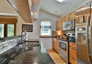 Park Forest Deer Trail Townhome: Hot Tub, On Shuttle Route in Breckenridge