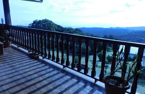 Monteverde House | 2 Story, 6-bedroom home with beautiful views! 1 mile from Cloud Forest Park