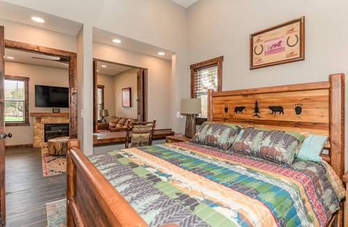 Bronson Cottage | 35 minutes from both Gainesville and Ocala, 20 minutes from HITS