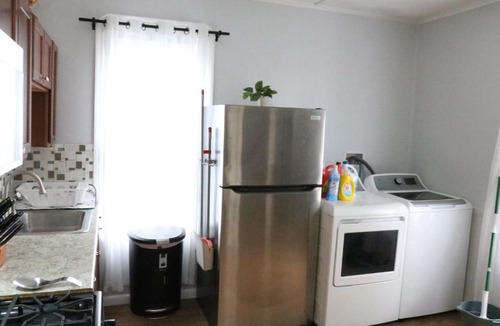 Schenectady Apartment | 4 bedroom short term rental furnished Apt