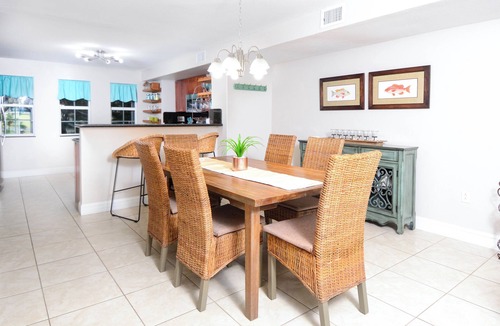 Rock Harbor House | 701 Mariners Club Live the Florida Keys dream!