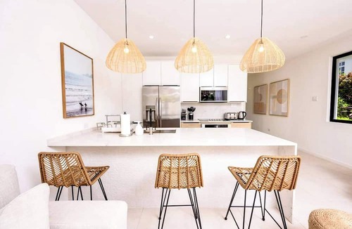 Saint Peter Parish House | Azzurro Townhouses - by Zenbreak