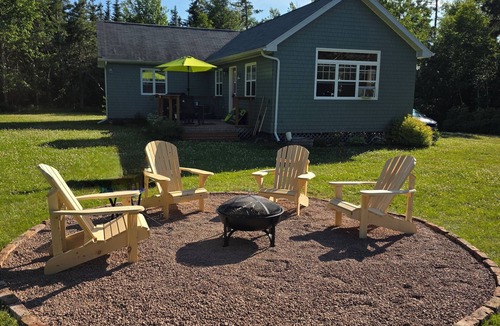 Georgetown Cottage | Charming 2-bedroom cottage with AC, WiFi in lovely Georgetown