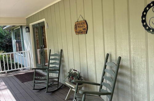 Benton House | Hiwassee River House: Unit A Cozy 2-bedroom house in peaceful Benton