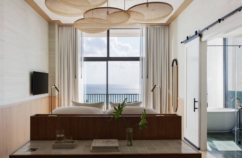 Seven Mile Beach Hotel | Hotel Indigo Grand Cayman by IHG