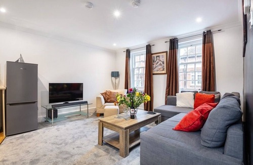 Vincent Square Apartment | Luxury 3-Bed 2bth Near Big Ben & Westminster Abbey