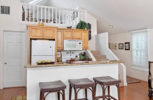 Old Town House | Pearl in Paradise-Charming 2bed 2bath Old Town home w/shared pool, parking