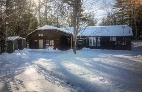 L'Amable Cottage | Private lakefront 6 bedroom cottage