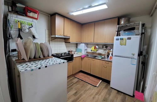 Yeoksam Apartment | Spacious 3-bedroom apartment in Gangnam Seoul, near Metro station, Share house!