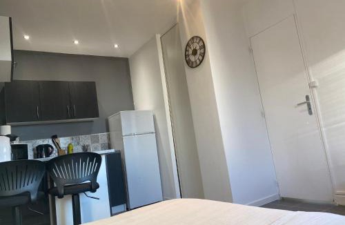 Brignoles Apartment | Studio