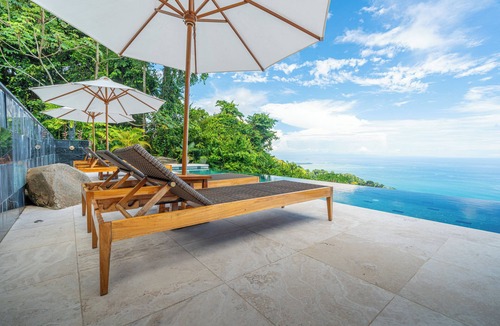 Dominical Villa | Wake up to the sounds of the jungle and dramatic views of the sea