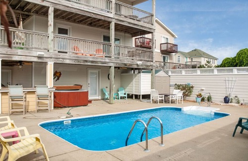 Kill Devil Hills House | Weekend at Pinchy's: Oceanside, Short Walk to Beach, Private Pool & Spa