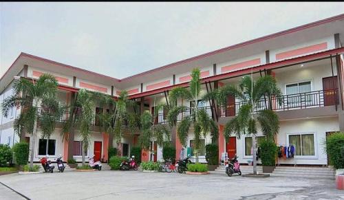วันสมายล์ รีสอร์ท in Ban Klang