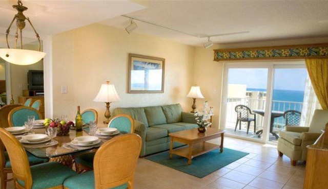 "1" 2 bed 2 bath condo 1 block off beach sleeps 8 in Fort Lauderdale