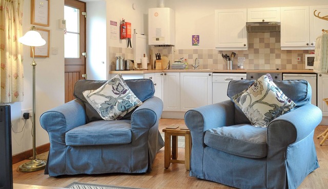1 bedroom accommodation in Lower Gresham in Lower Gresham