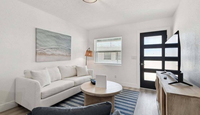 1 Bedroom Treasure Island Getaway in Treasure Island