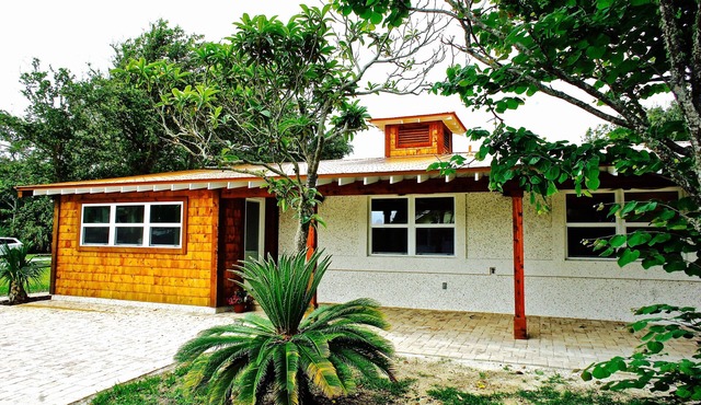 1st Street Cedar Beach House Retreat in Saint Augustine Beach