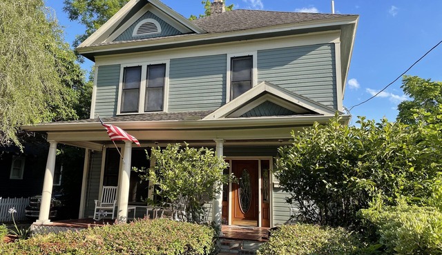 2/2 Apt downtown in restored historic home yr 1891 in Ocala
