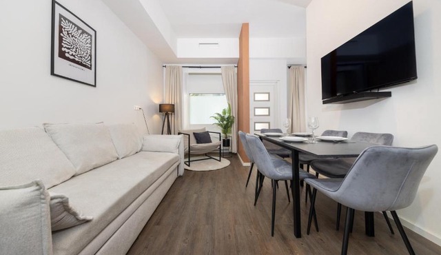 2 BR central Apt at Maybachufer in Berlin