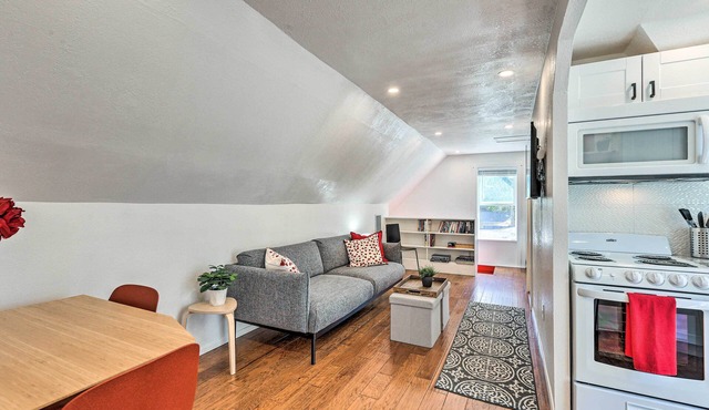2 Mi to Downtown Denver: Chic Apartment! in Denver
