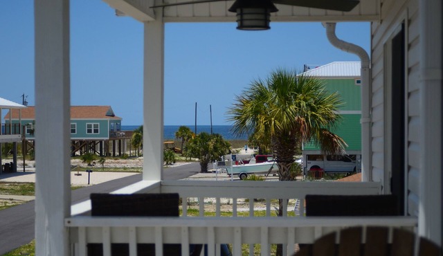A+ location! Steps to beach. No Highway to Cross! Updated and Spacious. in Mexico Beach