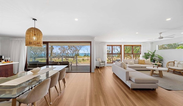 Absolute Beachfront Paradise in Buddina in Mooloolaba Region