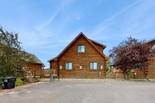 Adventure Basecamp! Three Bears Resort Retreat in Warrens