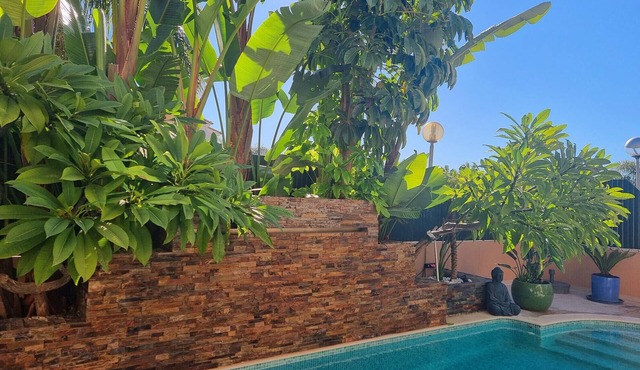 ALGARVE STUNNING VILLA WITH POOL by HOMING in Santa Bárbara de Nexe