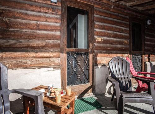 Apache Village Cabinette 11, Queen Bed, Midtown, Sleeps 2