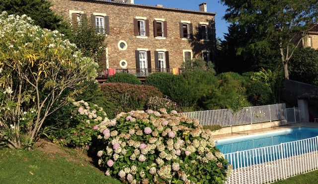 Apartment Gulf of Saint Tropez, swimming pool, tennis, Wifi, airco in La Garde-Freinet
