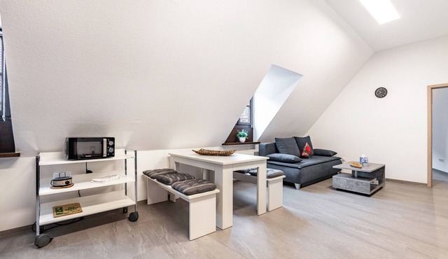 Apartment 'Weitblick' (Top Floor Center) with Free Wi-Fi (max. 6 guests) in Pottenstein