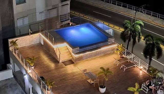 Apt with pool in front of Zona Colonial + parking in Santo Domingo Este