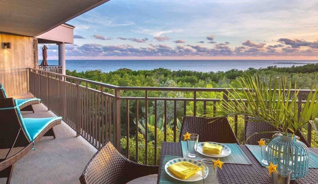 *ATLANTIC REFLECTIONS @ THE BEACH* Penthouse + Last Key White Glove Service. in Key West