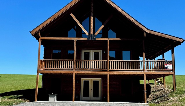 Authentic Hemlock Log Cabin 4 Bedroom Ski Chalet On Lake And Next To Ski Slopes in Davis