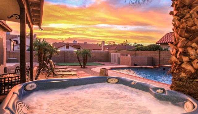 Backyard Playground! Golf Sport Court & Hot Tub! in Glendale