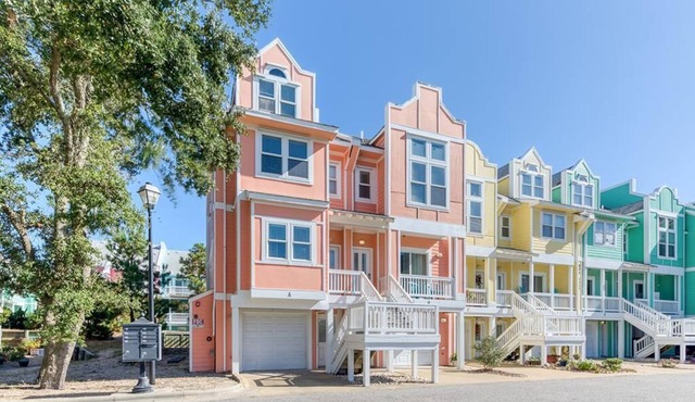 BB308A - Gorgeous Outer Banks Rental with Water Park & Minutes to the Beach! in Kill Devil Hills