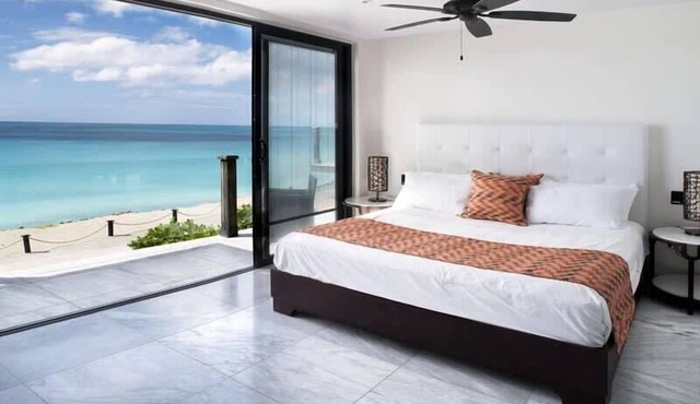 Beachcomber – Three-Bedroom Oceanfront Private Villa at Tamarind Hills, Antigua and Barbuda in Ffryes beach