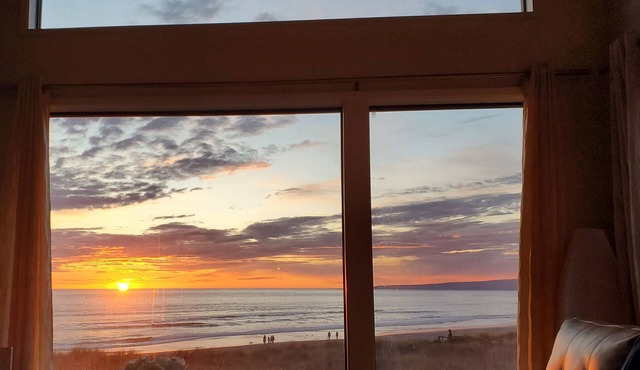 Beachfront Top Floor Condo - One Minute Walk to the Beach - Spectacular View! in Watsonville