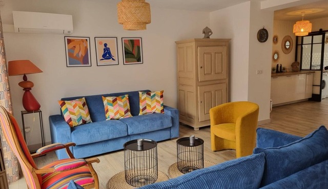 Beautiful T3, spacious, bright and through in Nice