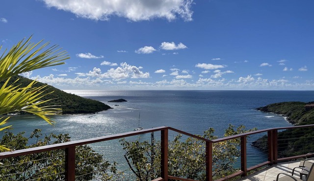 Beija Flor - Spectacular Water Views & Ocean breezes, Salt Water Pool, New Solar