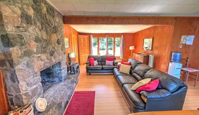 Belsize Cottage, Upper Rideau Lake