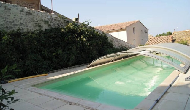 between carcassonne and narbonne with swimming pool in Capendu