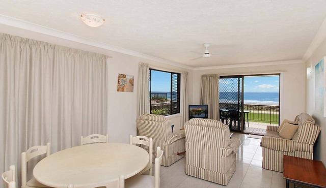 Bilinga Beach 4 - Absolute Beachfront in Bilinga