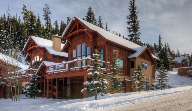 Black Eagle Overlook | Luxury Ski-in/Out, Hot Tub in Big Sky