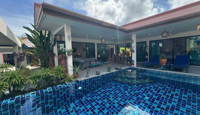 Bluebird tropical pool villa 2BR in Tambon Rawai