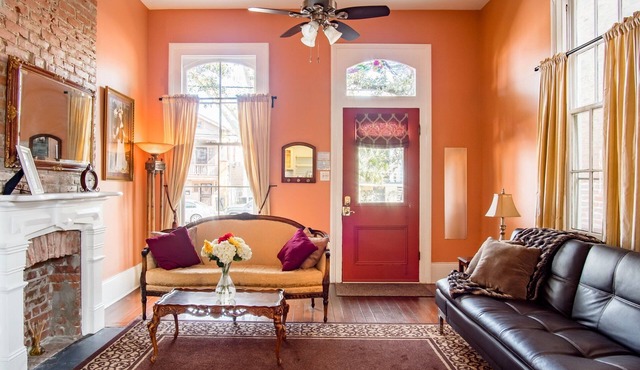 Camelback Guest House in New Orleans